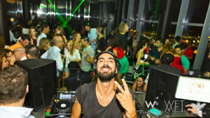 Niko Dj: da Varese a Ibiza con i suoi "piatti" 