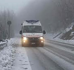 ambulanza neve foto