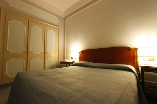 suite 303