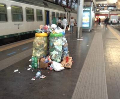 sporcizia centrale foto