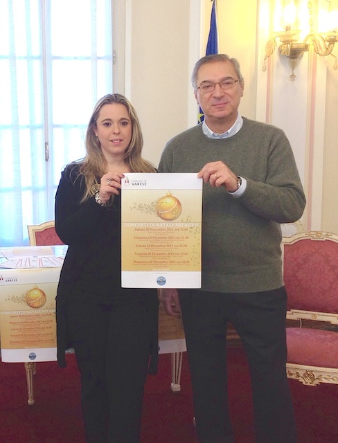 l'assessore Maria Ida Piazza e il presidente del coro Sette Laghi