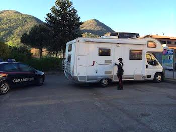 camper laveno foto carabinieri