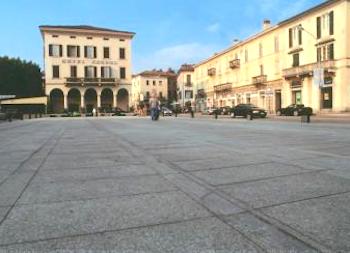 luino centro foto