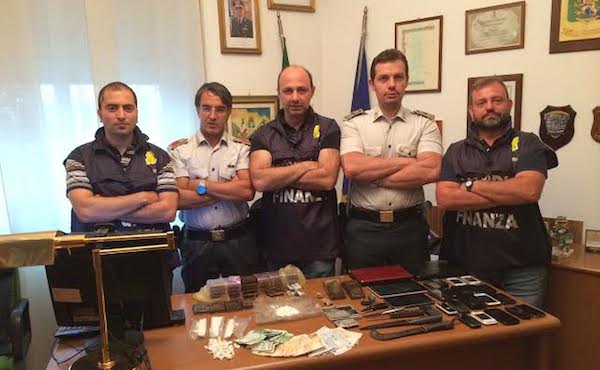 finanza droga foto
